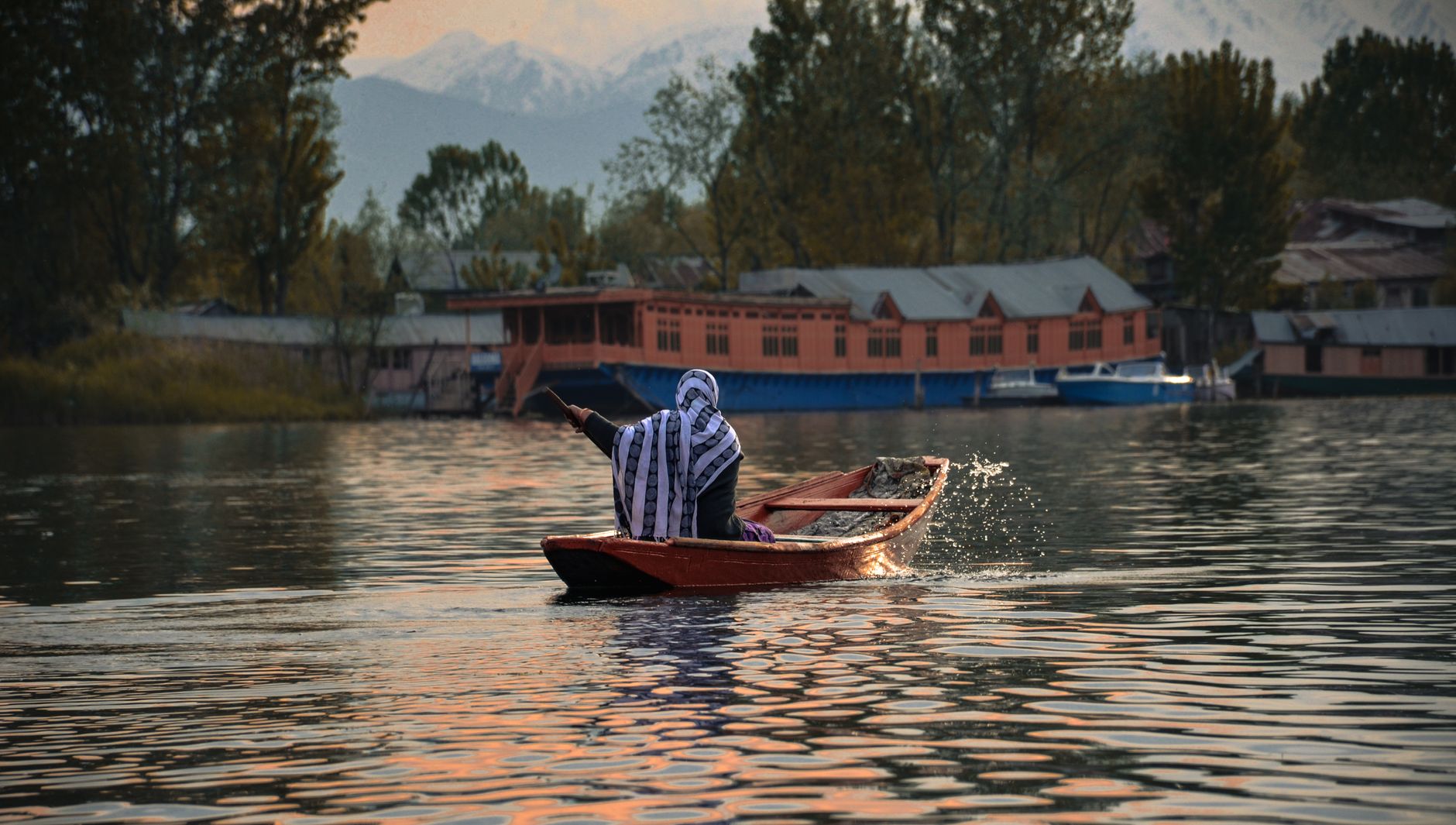 Kashmir Heritage & Lakes - Srinagar, Manasbal, Wular, Yusmarg
